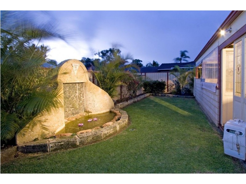 1/13 Anglesey Drive, Kardinya WA 6163