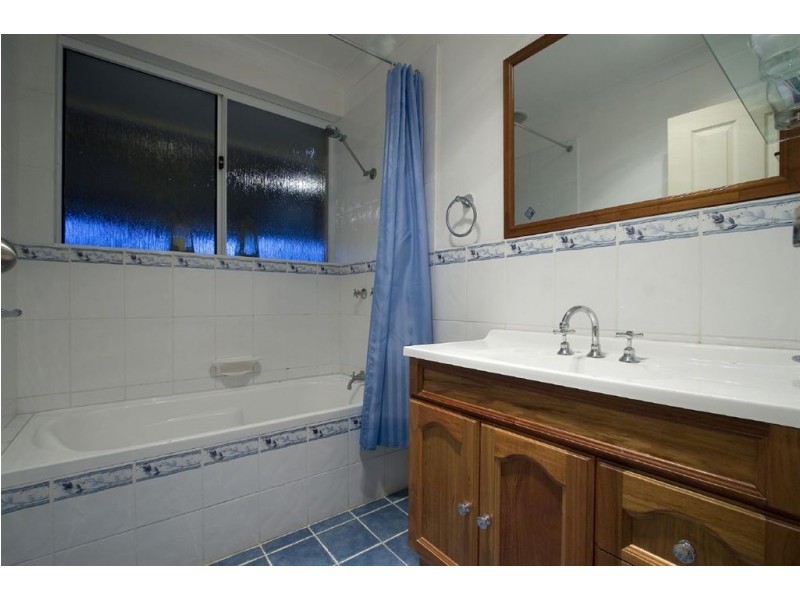 1/13 Anglesey Drive, Kardinya WA 6163