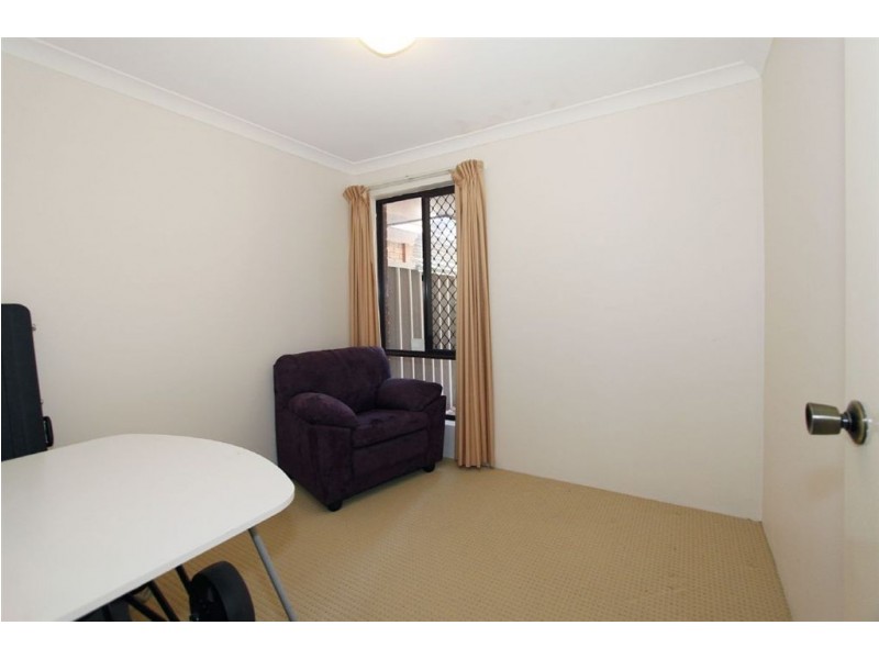 4/15 Golf Road, Parkwood WA 6147