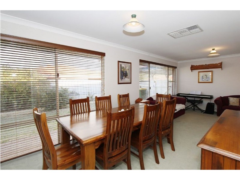 8 Du Maurier Road, North Lake WA 6163
