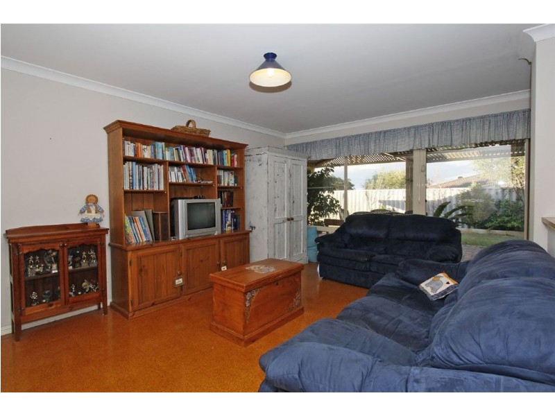 8 Du Maurier Road, North Lake WA 6163