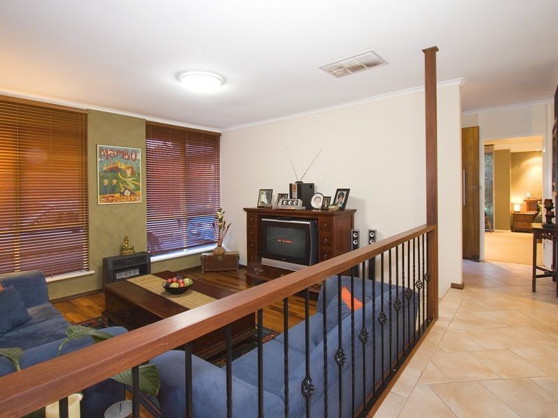 40 McBeth Way, Kardinya WA 6163