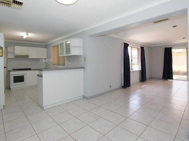 32 McBeth Way, Kardinya WA 6163