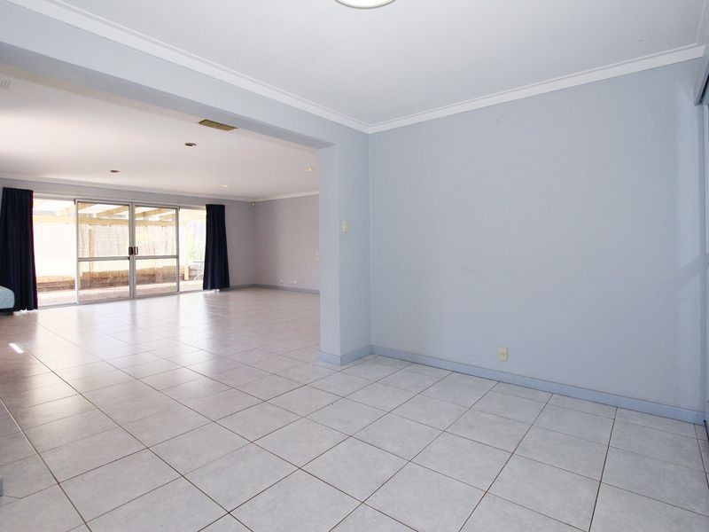 32 McBeth Way, Kardinya WA 6163