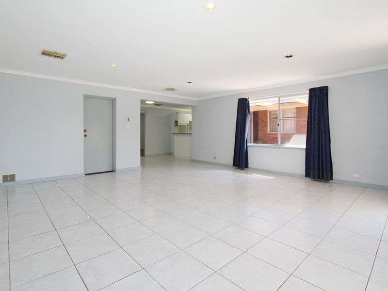 32 McBeth Way, Kardinya WA 6163