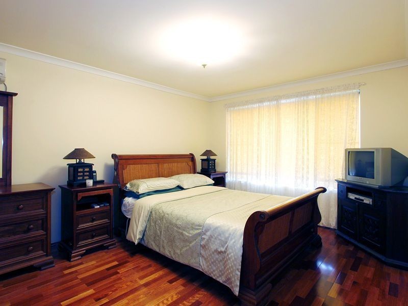 14 Aylesbury Close, Jandakot WA 6164