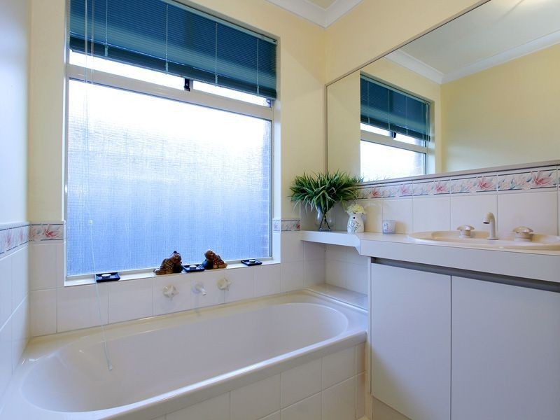 14 Aylesbury Close, Jandakot WA 6164