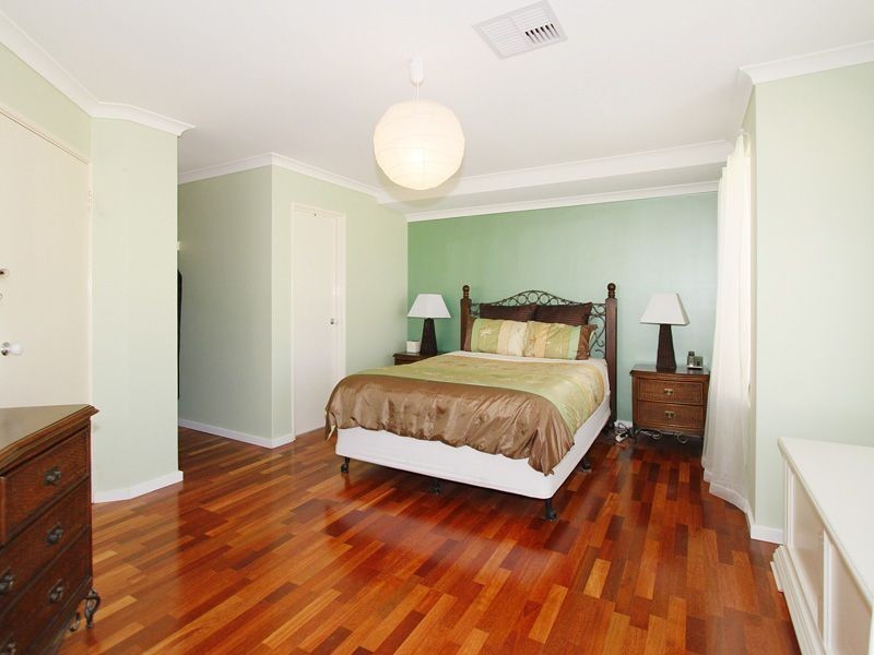 37 Marshwood Retreat, Bibra Lake WA 6163