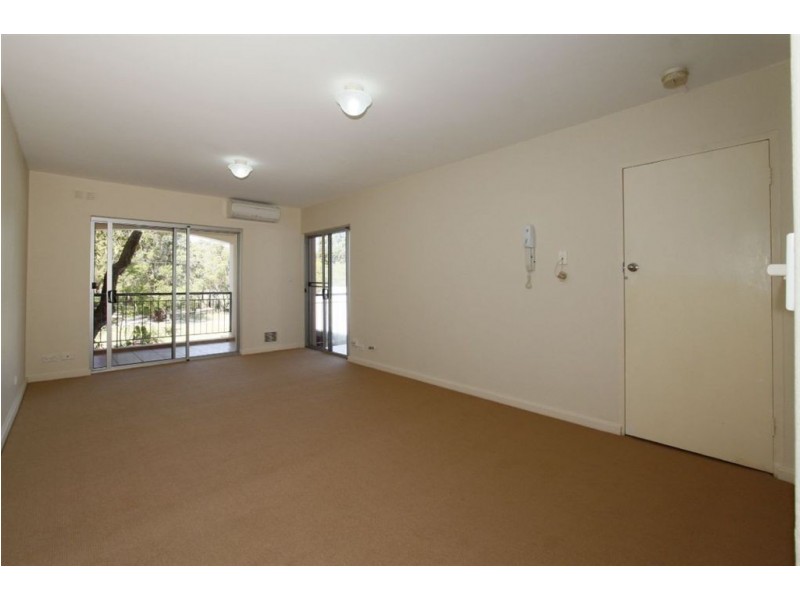 6/5 Doherty Road, Coolbellup WA 6163