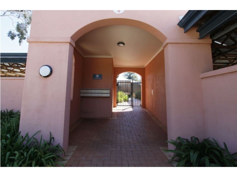 6/5 Doherty Road, Coolbellup WA 6163