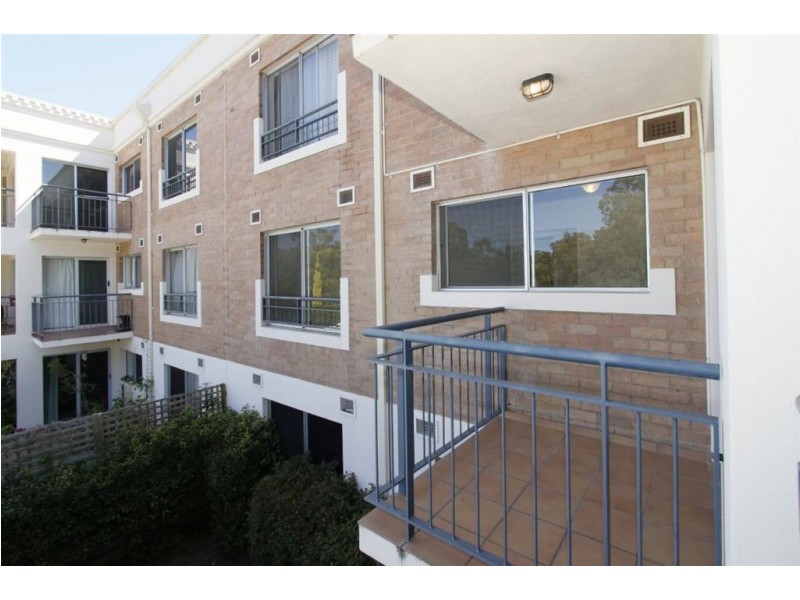 6/5 Doherty Road, Coolbellup WA 6163