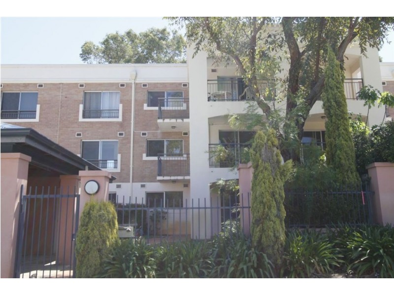 6/5 Doherty Road, Coolbellup WA 6163