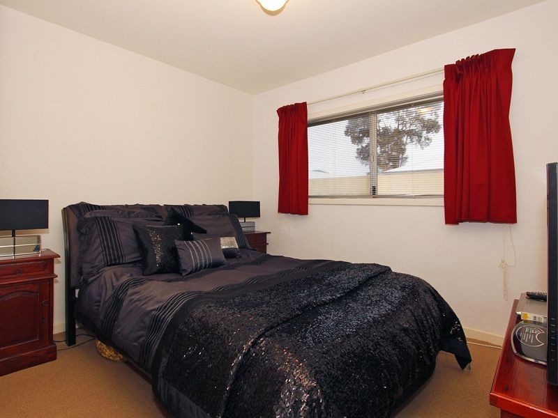 1/15 Friar John Way, Coolbellup WA 6163