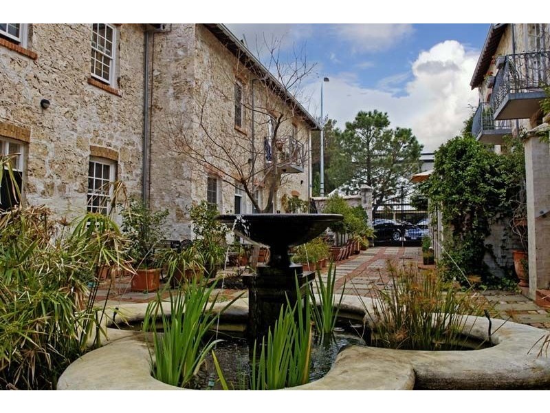 7/15 Essex Street, Fremantle WA 6160