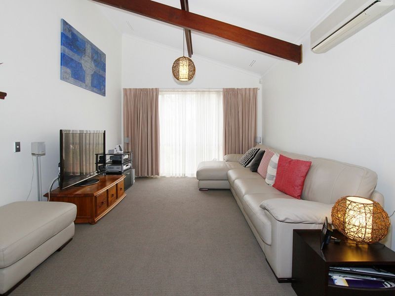 14B Walker Court, Kardinya WA 6163