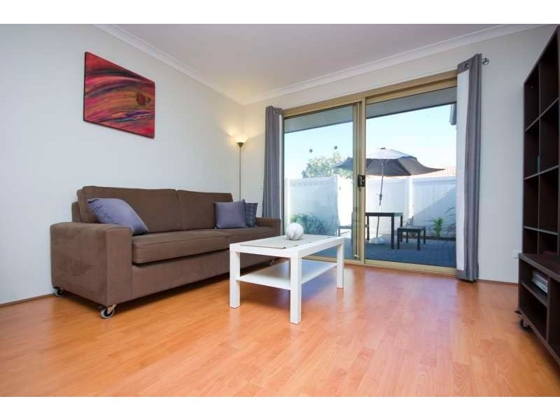 40/35 Winnacott Street, Willagee WA 6156