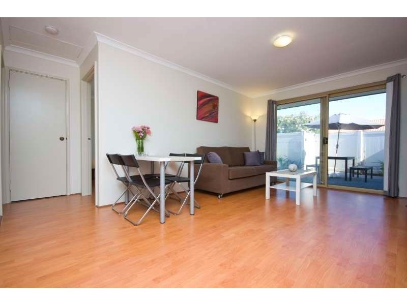 40/35 Winnacott Street, Willagee WA 6156