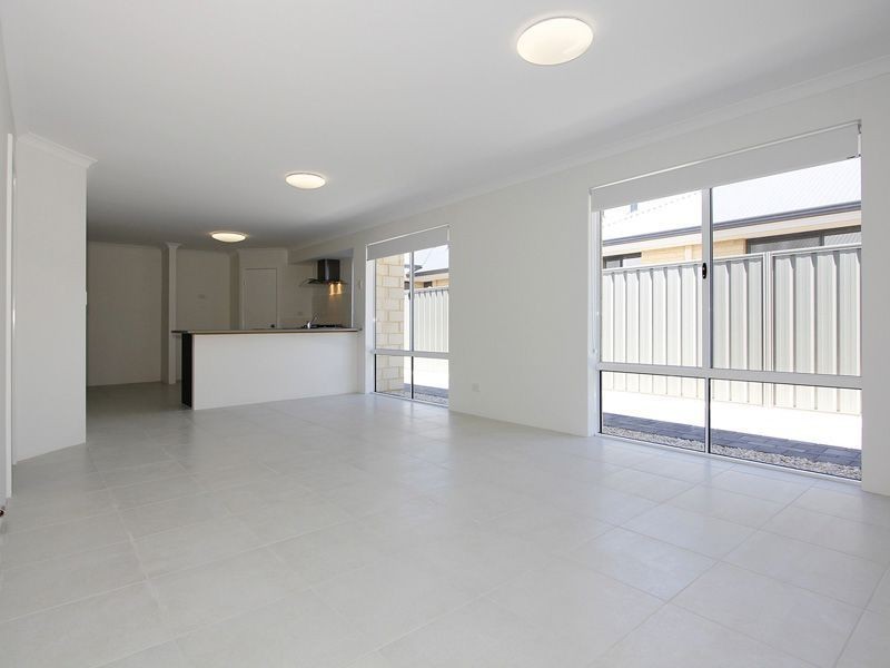 13 Waterbank Avenue, Beeliar WA 6164