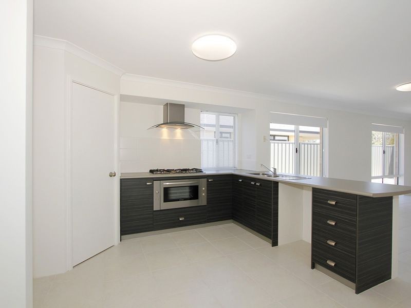 13 Waterbank Avenue, Beeliar WA 6164