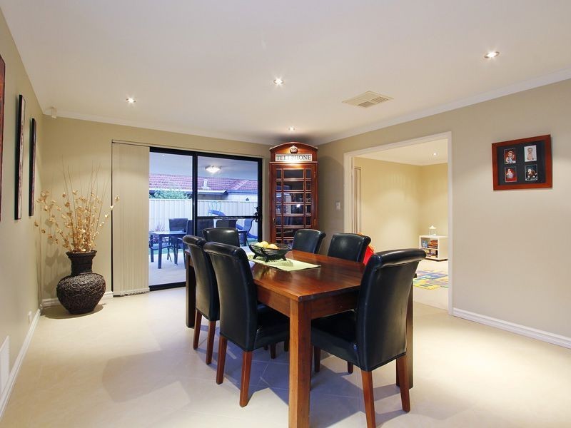 1 Admiralty Road, Canning Vale WA 6155