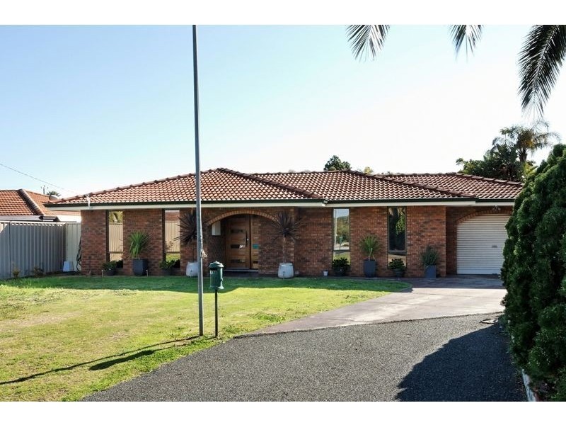 12 Hanlin Way, Samson WA 6163