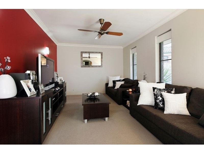 12 Hanlin Way, Samson WA 6163