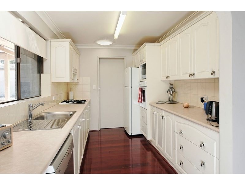 12 Hanlin Way, Samson WA 6163