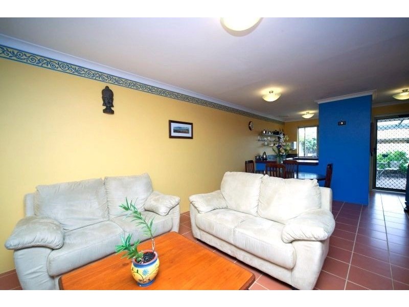 8/35 Winnacott Street, Willagee WA 6156