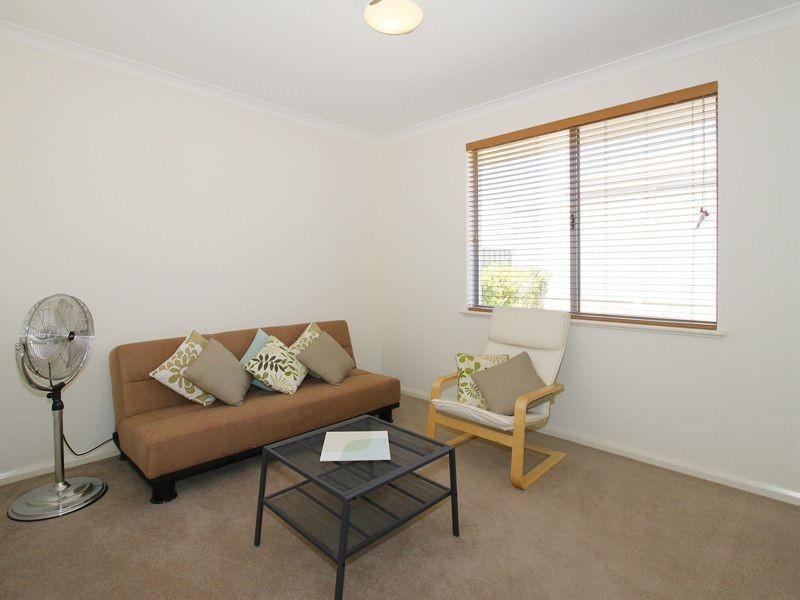 32 Leontes Way, Coolbellup WA 6163