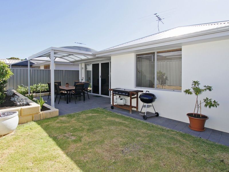 32 Leontes Way, Coolbellup WA 6163