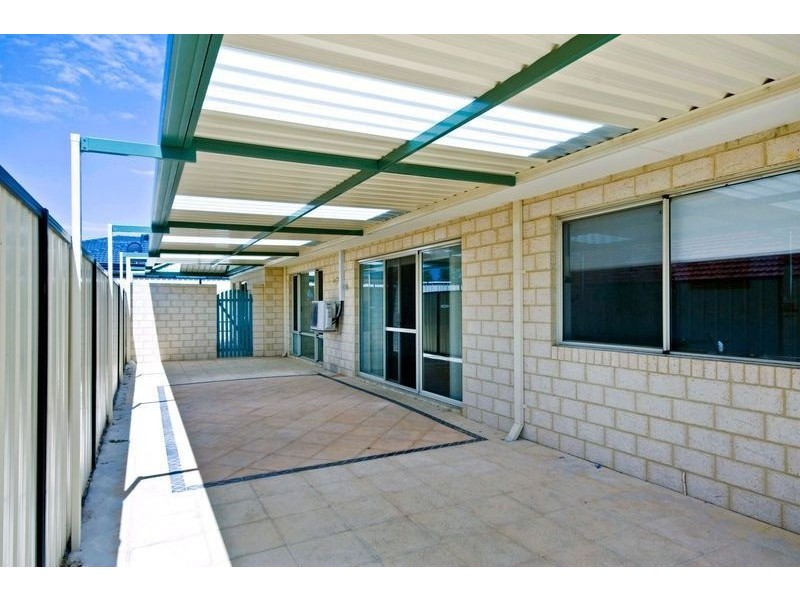 10 Astroloma Drive, Success WA 6164