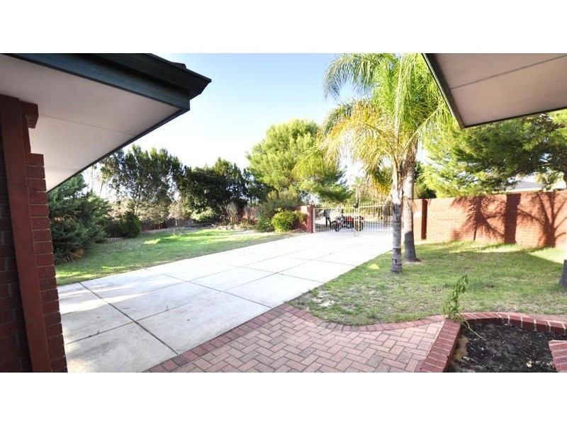 20 Sandover Crescent, Winthrop WA 6150