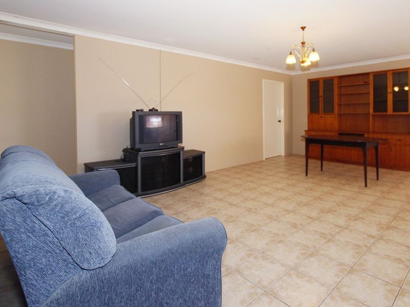 5 Paddington Court, Bibra Lake WA 6163