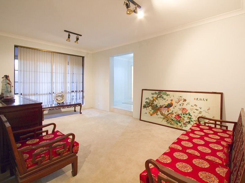 16 Scouler Way, Bateman WA 6150