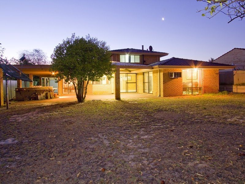 16 Scouler Way, Bateman WA 6150