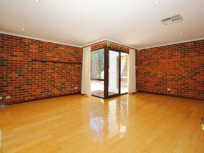 16 Barclay Road, Kardinya WA 6163