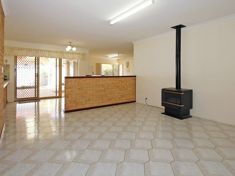 11 Edmiston Way, Winthrop WA 6150