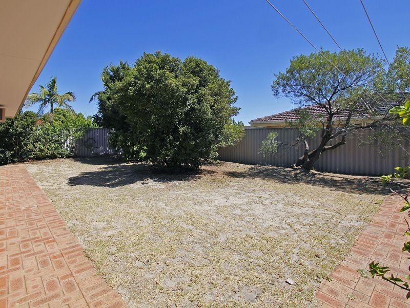 11 Edmiston Way, Winthrop WA 6150