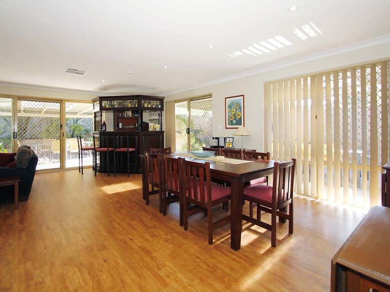 24 Sowden Drive, Samson WA 6163