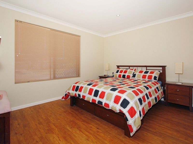 24 Sowden Drive, Samson WA 6163