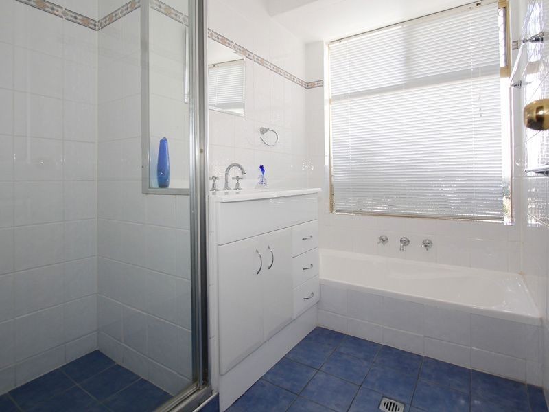 24 Sowden Drive, Samson WA 6163