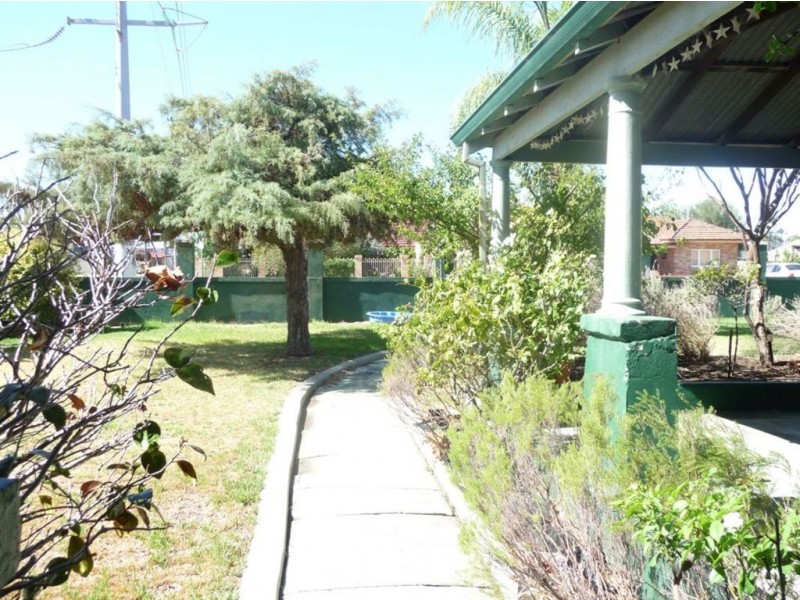 1 Henry Street, East Cannington WA 6107