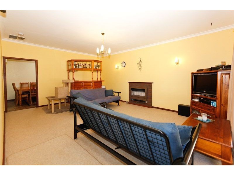 24 Camillo Street, Coolbellup WA 6163