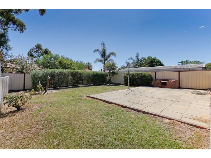 24 Camillo Street, Coolbellup WA 6163