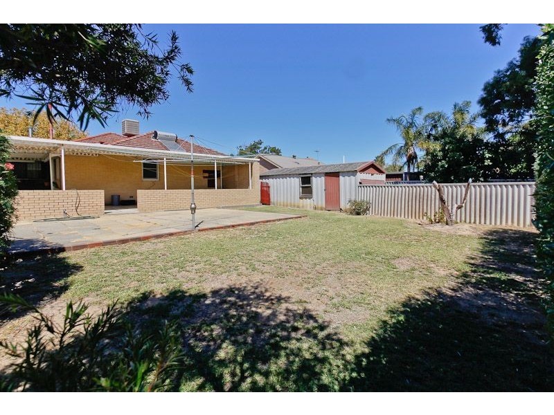 24 Camillo Street, Coolbellup WA 6163