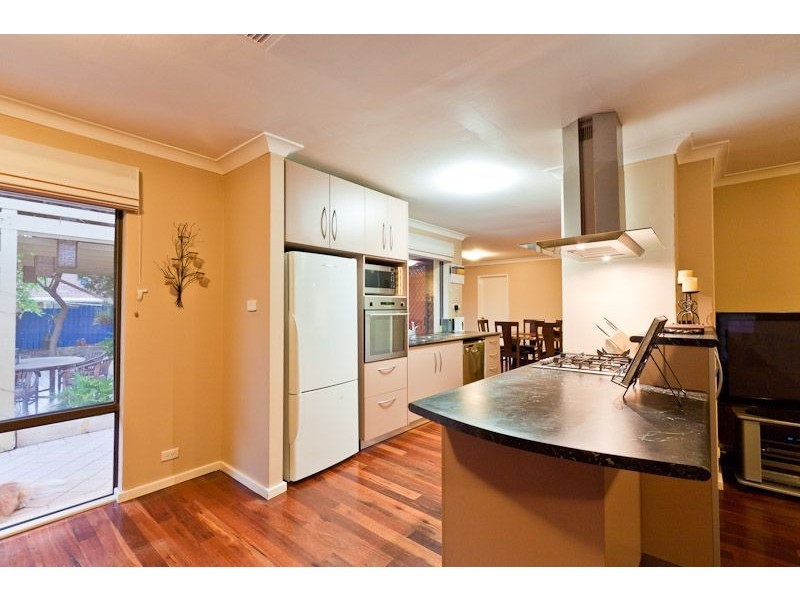 11 Stevens Place, Kardinya WA 6163