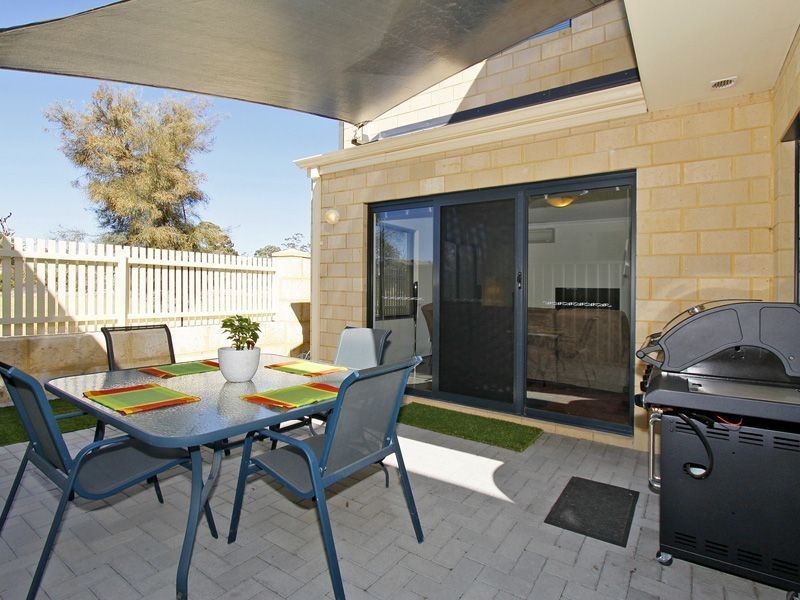 4B Observatory Avenue, Aubin Grove WA 6164