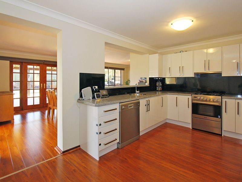 1 Hanrahan Loop, Kardinya WA 6163
