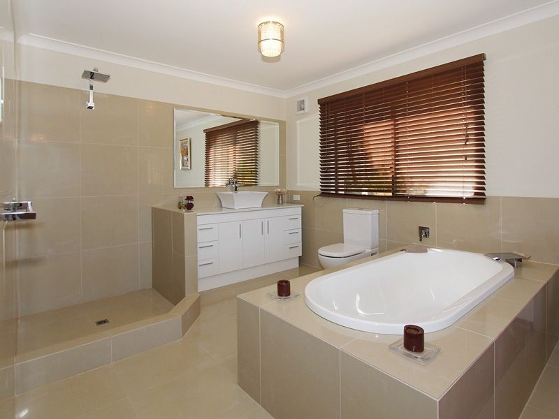 1 Hanrahan Loop, Kardinya WA 6163