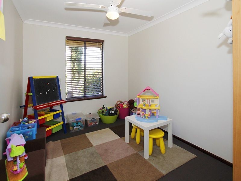 1 Hanrahan Loop, Kardinya WA 6163